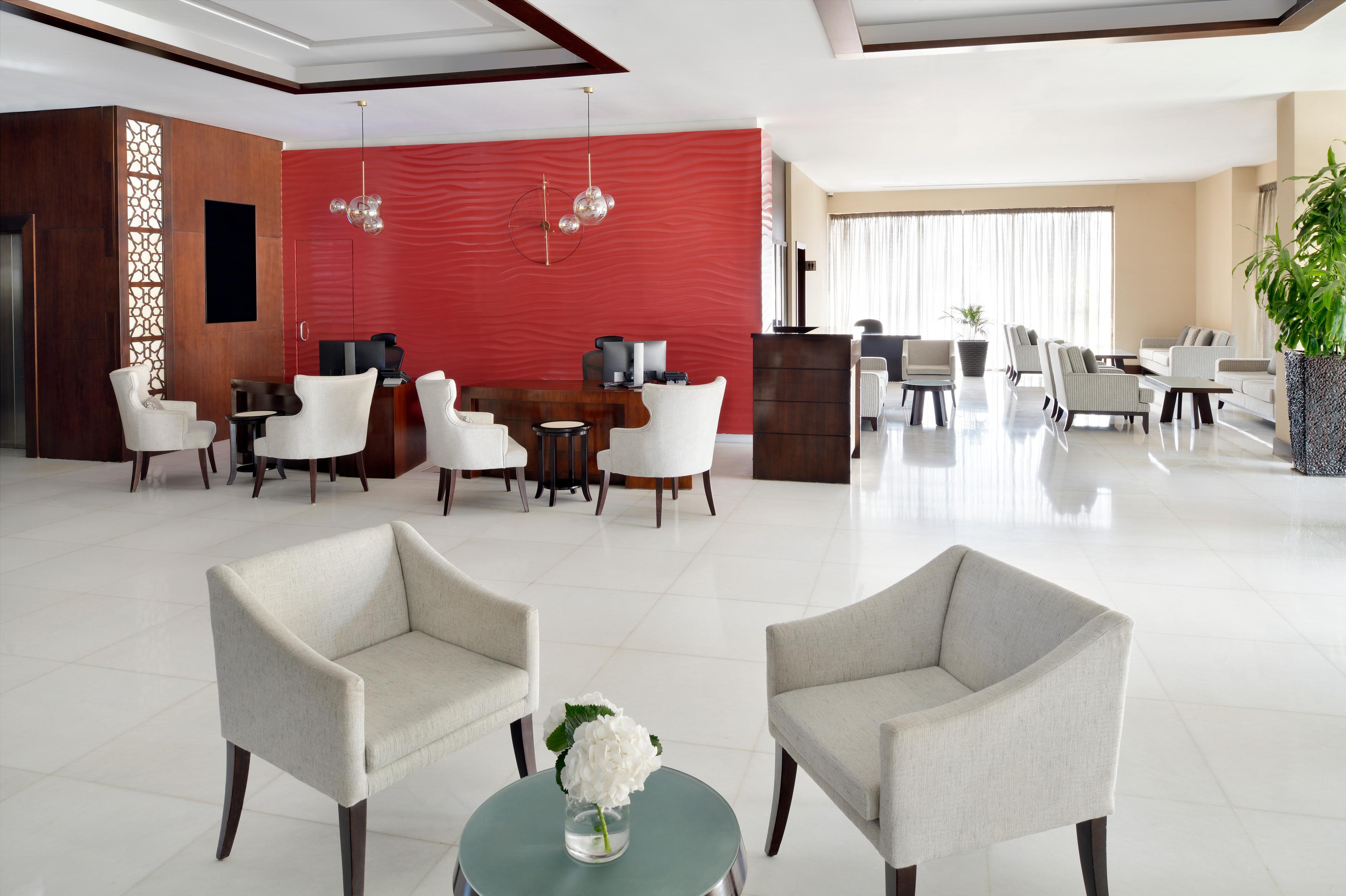 Moevenpick Hotel Apartments Al Mamzar דובאי מראה חיצוני תמונה Lobby