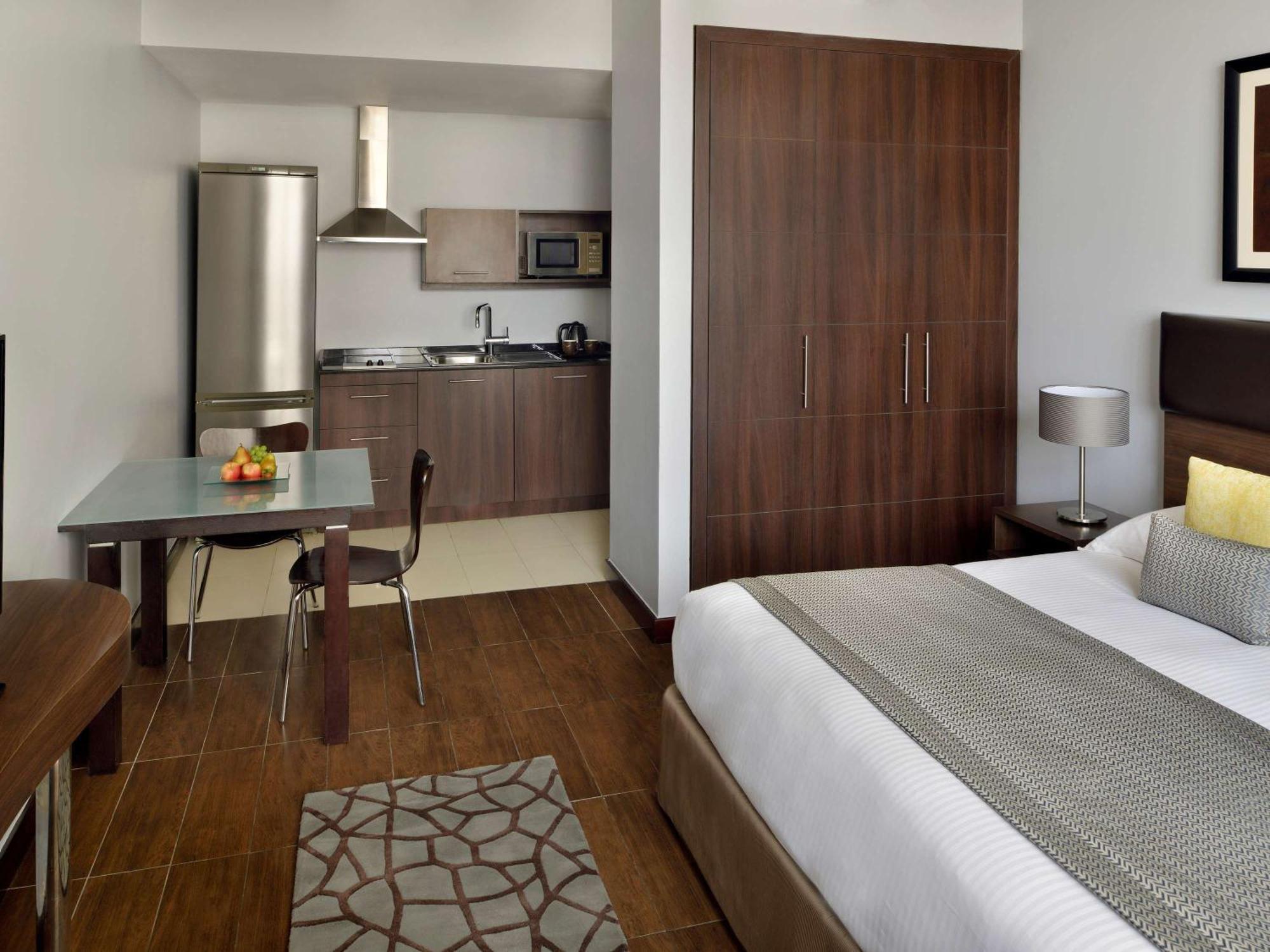 Moevenpick Hotel Apartments Al Mamzar דובאי מראה חיצוני תמונה Studio apartment